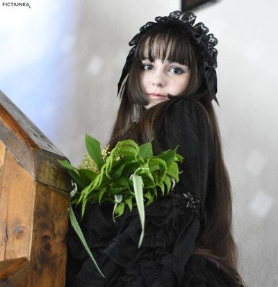 Shadow LILY - Acasă