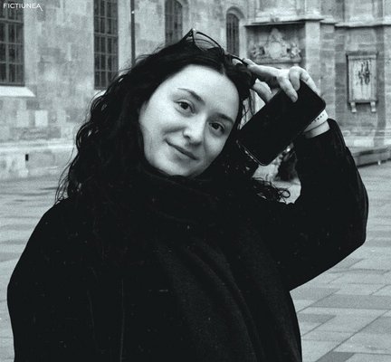 Camelia CHIȚESCU - Vara din ochii mamei